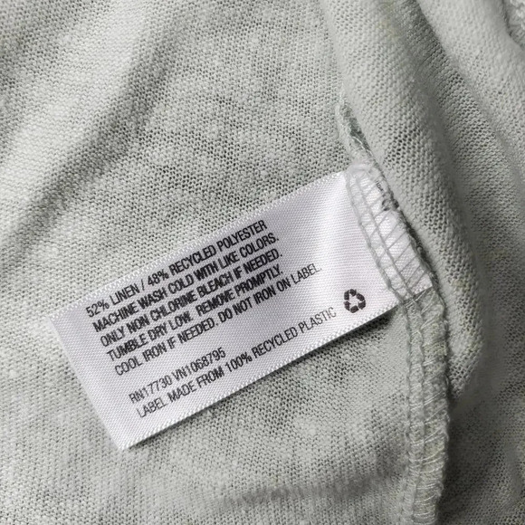 NWT a new day Green V-Neck Twist Front Blouse Top Size X-Small XS - Picture 11 of 12